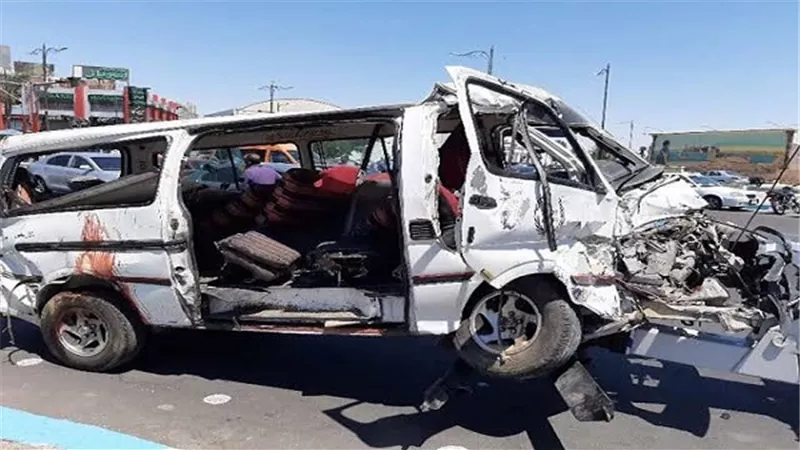إصابة 11 شخصا فى حادث تصادم  شمال السويس