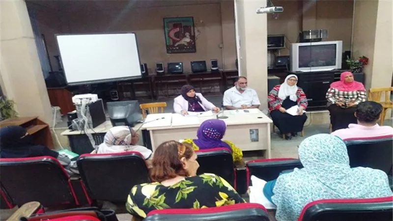 مدير تعليم السويس توزع تكليفات إمتحانات الشهادة الإعدادية