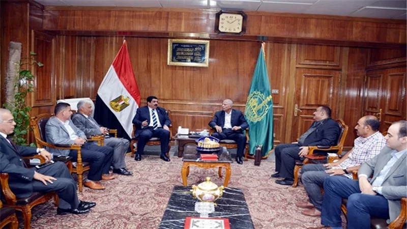 محافظ القليوبية يستقبل وفدا من مجلس الوزراء لمتابعة المشروعات القومية بالمحافظة
