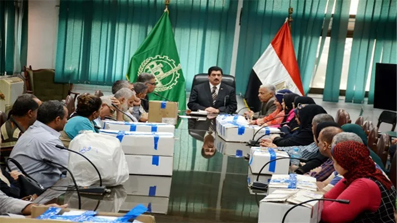 محافظ القليوبية: توزيع فيزا تكافل وكرامة على 25 ألف و212 مستفيد