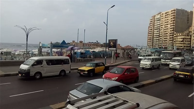 بعد سقوط الأمطار على عدة مناطق بالقاهرة.. سكندريون 