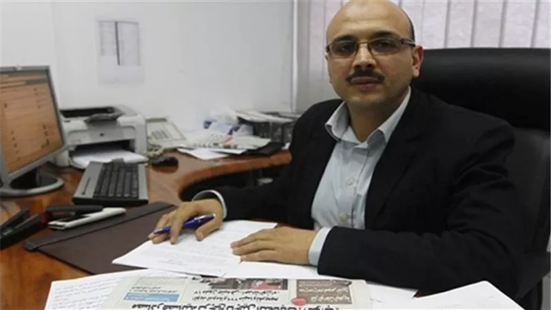 محمد سعد عبد الحفيظ الطابور الخامس يكشف النقاب عن نفسه ويتبنى الدفاع عن الإخوان