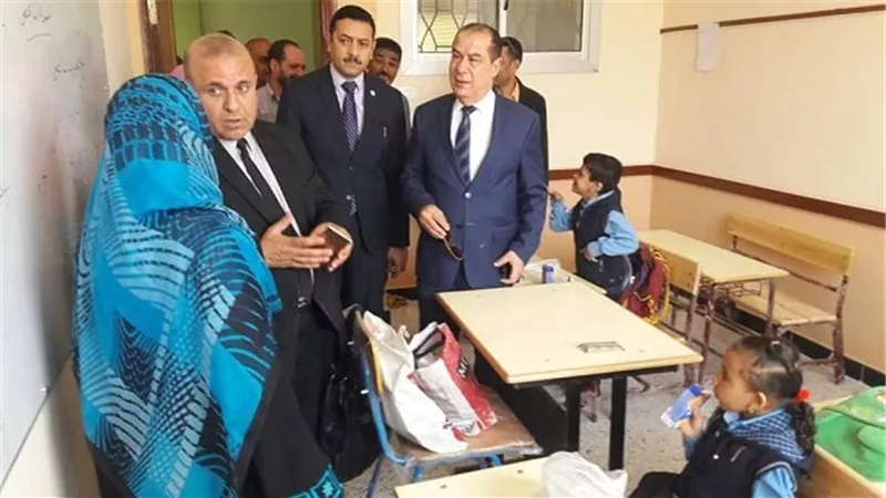 تعليم الدقهلية..عبد الرؤوف يتفقد المدرسة السمعية بميت غمر 