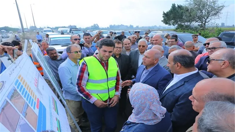 وزير النقل يتابع معدلات تنفيذ مشروع تقوية وانشاء حارة ثالثة لتطوير طريق رافد جمصة بطول 50 كم 