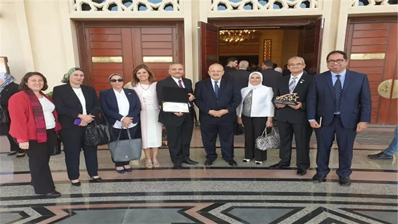 فوز جامعة القاهرة بجائزتين من جوائز التميز الحكومي على مستوى كليات مصر