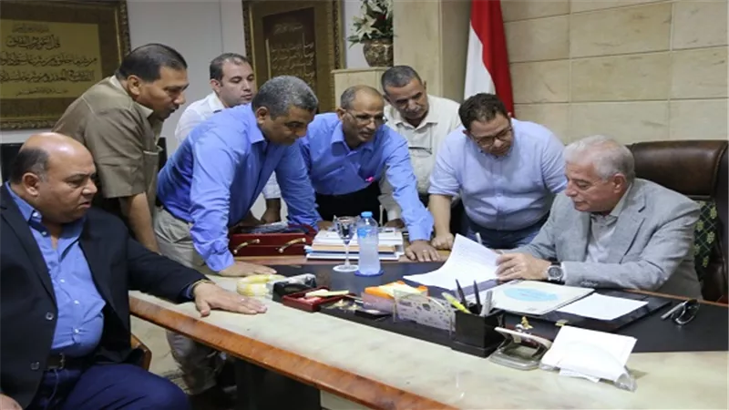 محافظ جنوب سيناء يصدق علي زيادة مرتبات جميع المتعاقدين تحقيقا للعدالة الاجتماعية