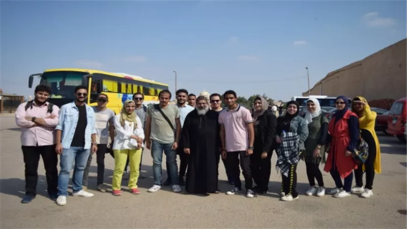 جامعة مصر للعلوم والتكنولوجيا تدعم فنون العمارة والهندسة وتنظم رحلة علمية بوادى النطرون 