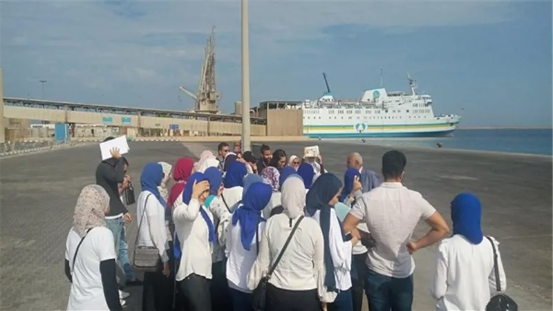  تعرف  لماذا قام طلاب كلية الفنون الجميلة بالاسكندرية لزيارة ميناء سفاجا؟