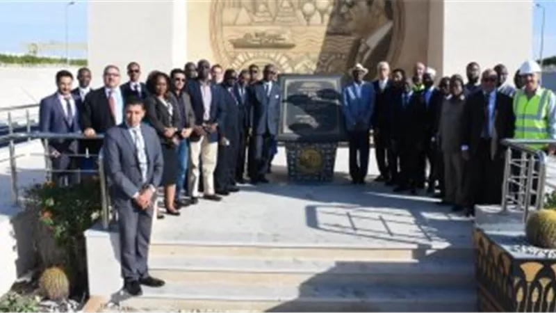 الخارجية تنظم زيارة لسفراء أجانب إلى قناة السويس بالتعاون مع الهيئة