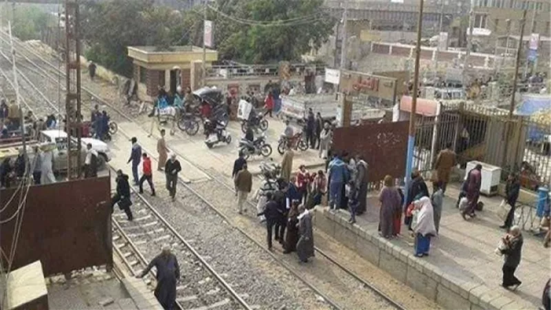 شرطة النقل تغلق 100 معبر غير قانوني.. وضبط 3 آلاف بائع متجول