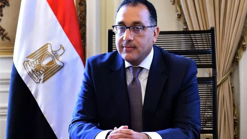 رئيس الوزراء يبحث سبل فض التشابكات المالية بين هيئة البريد وبنك الاستثمار القومي