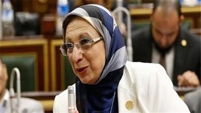 برلمانية تتساءل.. هل هذا التوقيت المناسب لكي يتحمل المصريين المزيد من الأعباء المالية!!