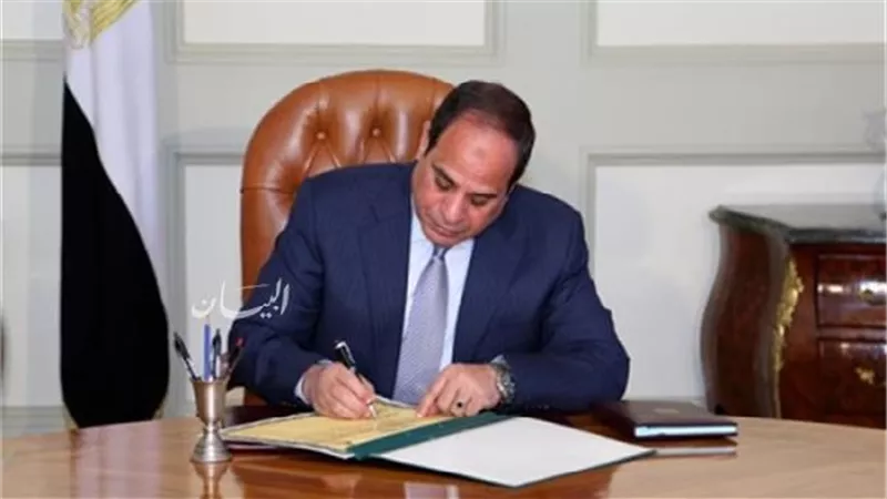 السيسي يصدق علي قانون بتعديل فرض رسم تنمية الموارد المالية للدولة