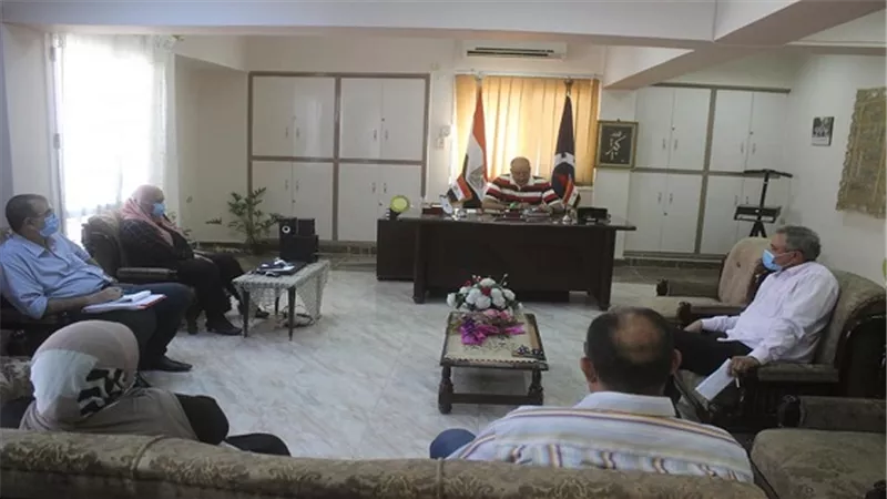 تعليم السويس يناقش خطة إحتياجات مدارس المحافظة للعام الدراسي الجديد