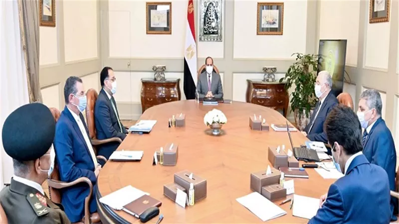 الرئيس السيسي يطلع على مشروعات المزارع السمكية المستقبلية