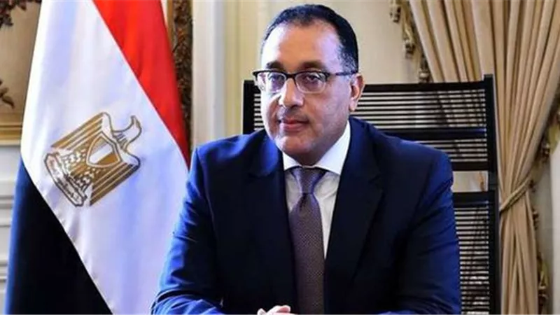 رئيس الوزراء يتابع ملفات قطاع الاتصالات
