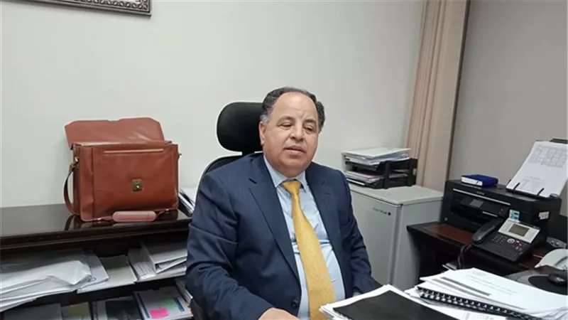 المالية: الشركات العقارية تخضع للضريبة على صافي الأرباح التجارية
