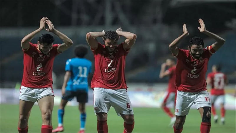 برباعية نظيفة للأهلي.. انتهاء الشوط الثاني من مبارة سموحة بالدوري المصري