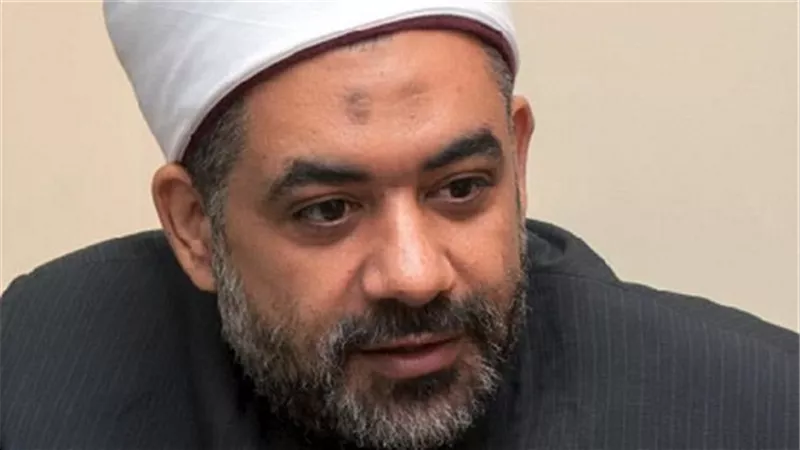 الإفتاء: من حق الزوجة عدم إبلاغ زوجها براتبها وذمتها مستقلة