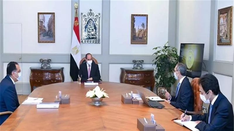 الرئيس يوجه بالاستمرار فى توفير موارد مالية لتطوير قطاع الاتصالات