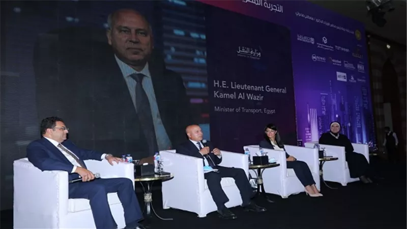 وزير النقل يستعرض أهم المشروعات الجاري تنفيذها والفرص الاستثمارية المتاحة في قطاعات السكك الحديدية