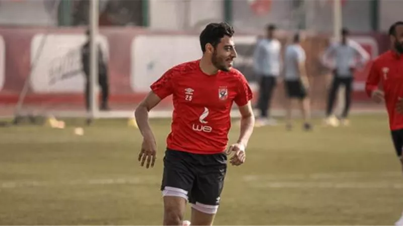 أكرم توفيق يطمئن جماهير الأهلى بعد إصابته فى مباراة البنك