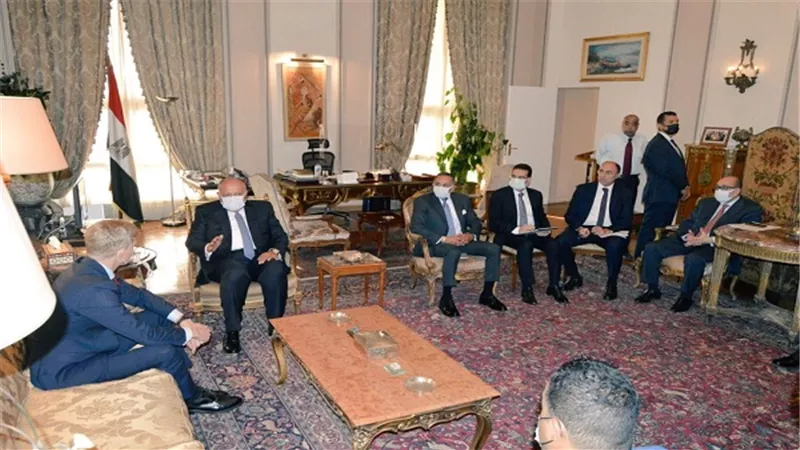 وزير الخارجية: الحل السياسى فى اليمن السبيل الأمثل للتوصل إلى تسوية شاملة