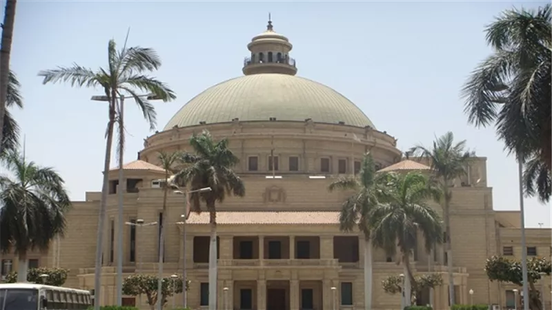بالمستندات.. جامعة القاهرة تتبرأ من أزمة المكافآت: 
