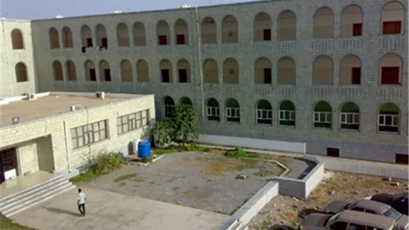 مجهولون يغتالون رئيس جامعة الحديدة باليمن