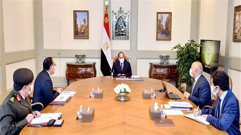 السيسي يوجه بسرعة بالانتهاء من مكونات منظومة النقل الجماعى الجديدة