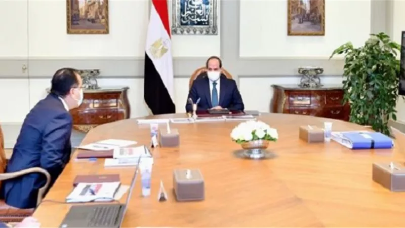 الرئيس يوجه بزيادة الحافز الإضافى بتكلفة إجمالية حوالى 18 مليار جنيه