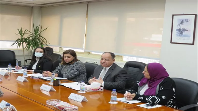 المالية: تطبيق «التأمين الصحى الشامل» وفقًا لأحدث الخبرات العالمية