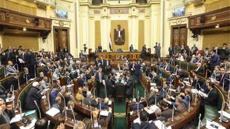 الحكومة تحيل للنواب مشروع قانون بفتح اعتماد إضافى بالموازنة بـ6 مليارات جنيه