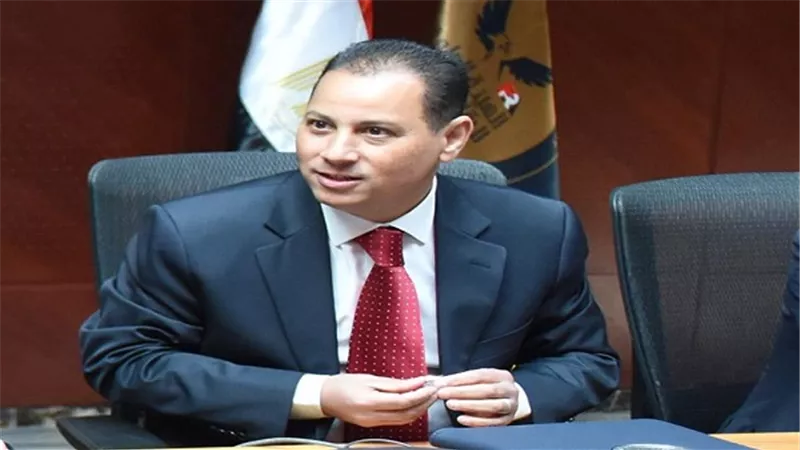 فوز رئيس هيئة الرقابة المالية برئاسة لجنة الأسواق النامية والناشئة