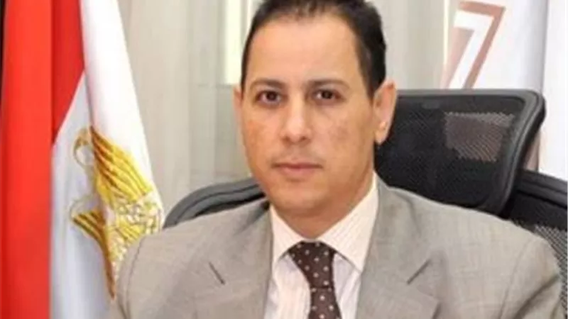 رئيس الرقابة المالية يعرض مقترحات تنشيط البورصة