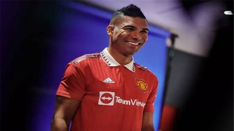 كاسيميرو: متحمس للغاية مع مانشستر يونايتد