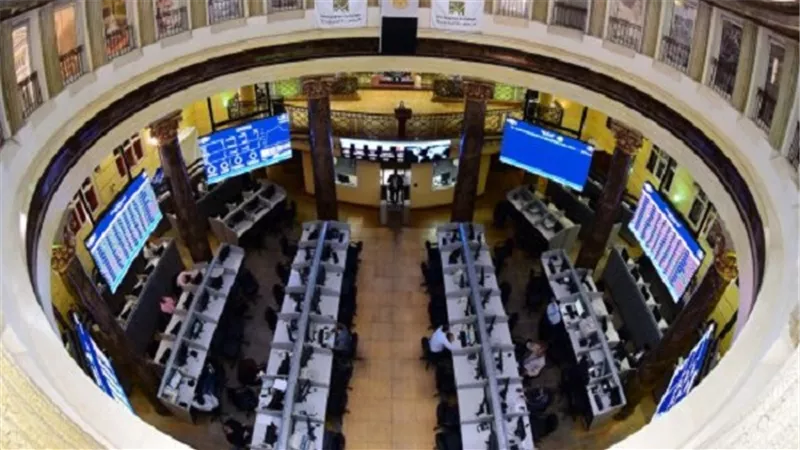 البورصة توقف التداول على 21 سهمًا لمدة 10 دقائق بعد تراجعها بنسبة 10%