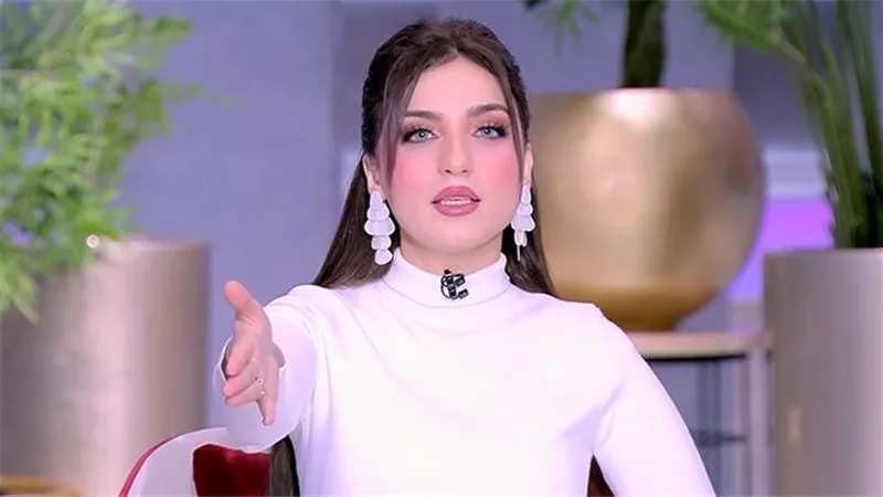 ياسمين عز .. 