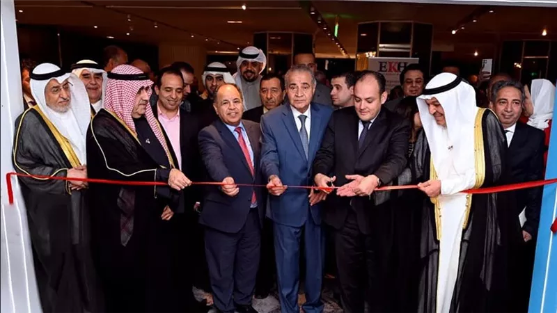 وزير التجارة والصناعة يفتتح فعاليات الاسبوع الكويتي بحضور الوزراء وسفراء الدول العربية 