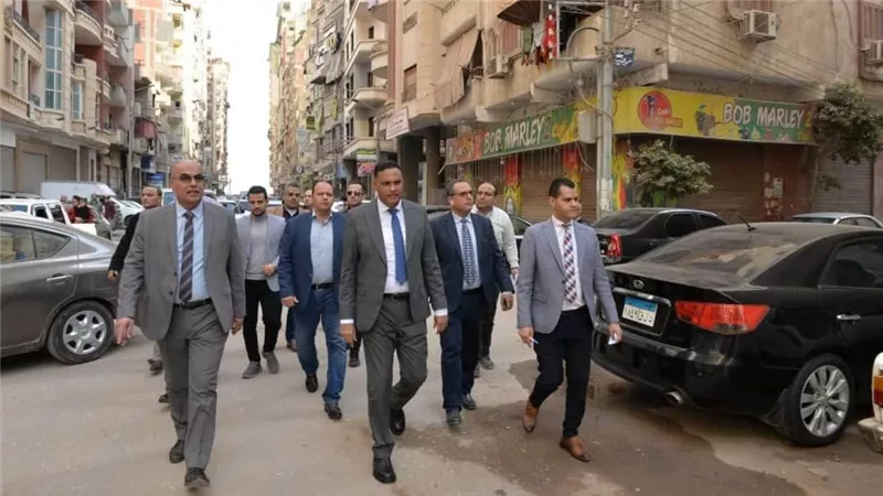 محافظ الدقهلية.. في جولة تفقدية مفاجئة على المحلات التجارية والمنافذ لضبط الأسعار