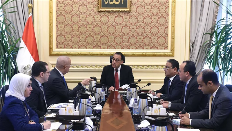 رئيس الوزراء يتابع موقف توافر السلع بالأسواق والاستعدادات لاستقبال شهر رمضان