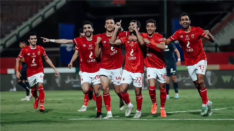 بعد زياد طارق.. نجم جديد من الأهلي على أعتاب الاتحاد في يناير