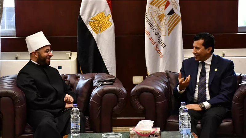 وزير الشباب والرياضة يشهد فعاليات المؤتمر السنوي لمنتدى الأدب والفكر