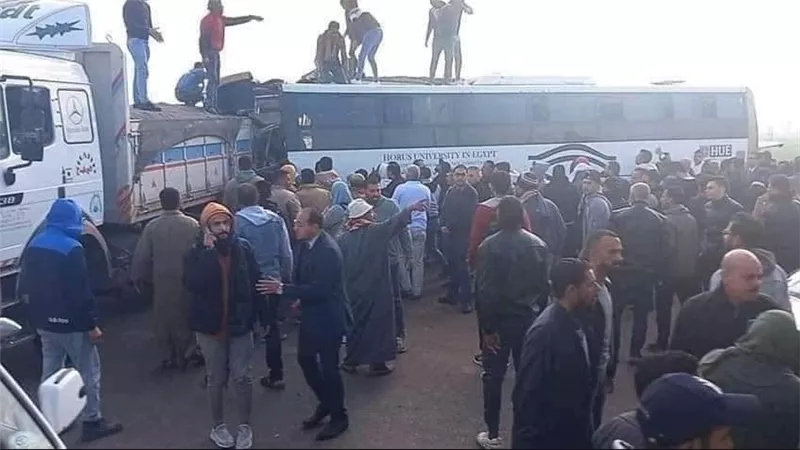 حادث تصادم  اتوبيس جامعة 