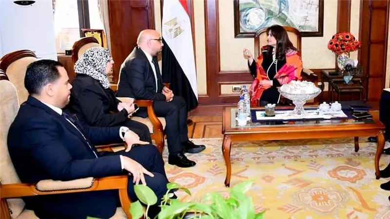 وزيرة الهجرة تستقبل أحد اكبر المستثمرين المصريين بالسويد