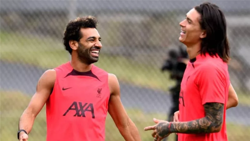 محمد صلاح ونونيز يقودان هجوم ليفربول أمام أستون فيلا