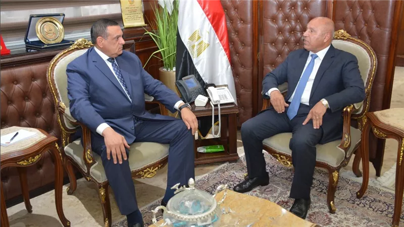 وزيرا التنمية المحلية والنقل يبحثان آليات تطبيق قانون تنظيم النقل النهري الجديد بالمحافظات