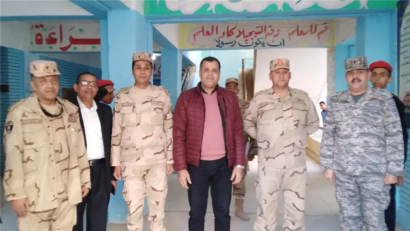 مدير تعليم السويس يتفقد إمتحانات التربية العسكرية