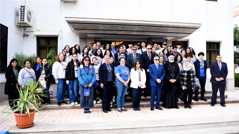 رئيس هيئة قناة السويس يستقبل وزيرة الهجرة وأبناء الجيل الثاني والثالث من المصريين المقيمين بكندا 
