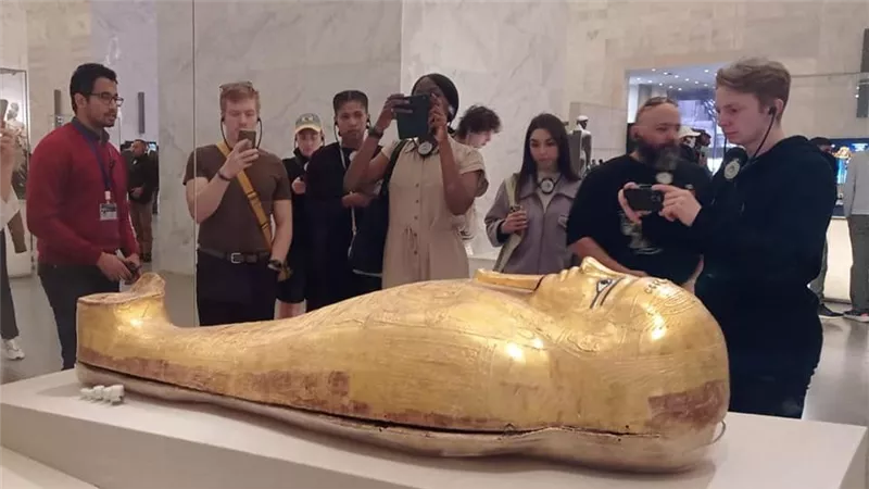 فريق ديزني أون آيس يزور المتحف القومي للحضارة المصرية